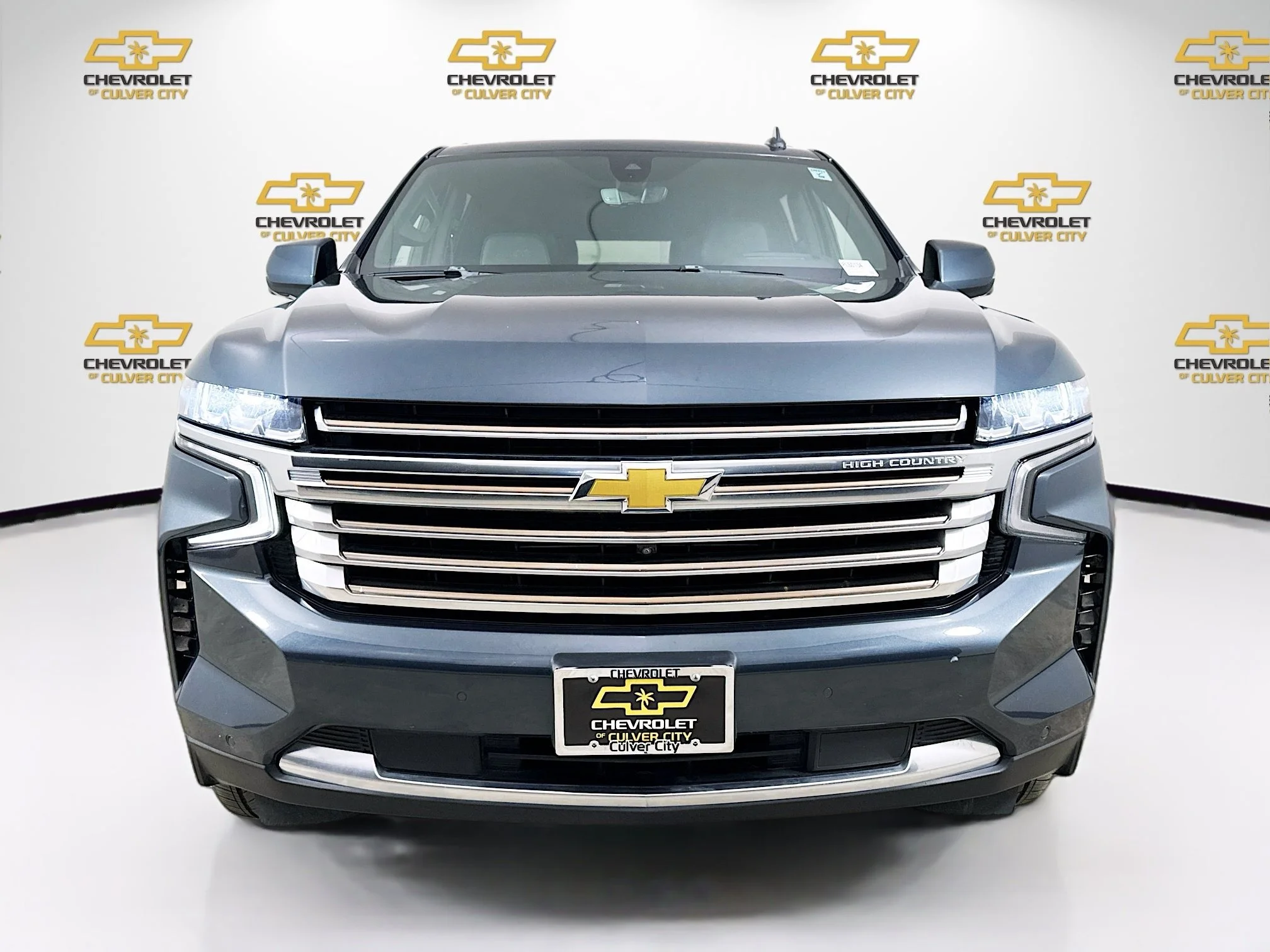 Used 2021 Shadow Gray Metallic Chevrolet High Country image 2