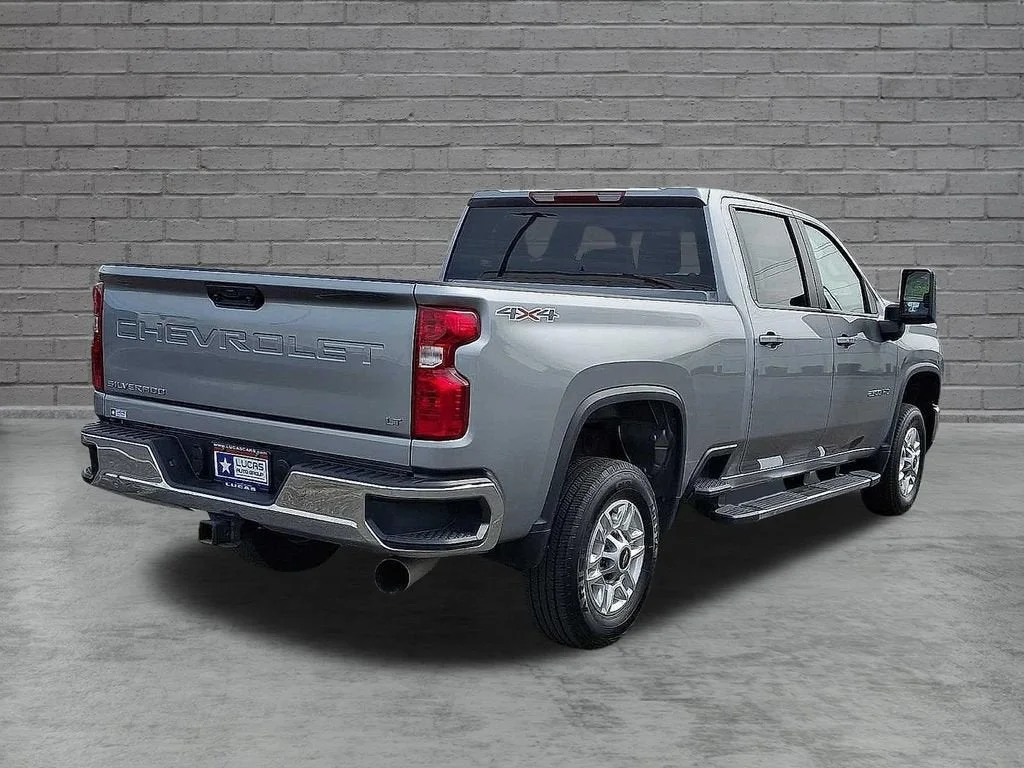 Used 2025 Sterling Gray Metallic Chevrolet LT image 32