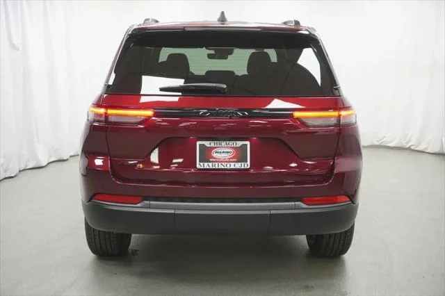 New 2026 Velvet Red Pearl-Coat Exterior Paint Jeep Laredo image 10