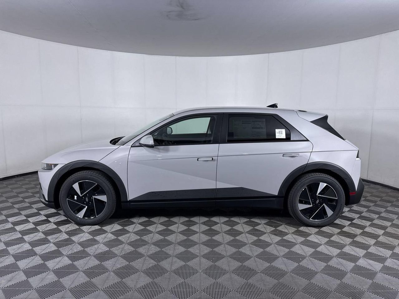 New 2027 Cyber Gray Hyundai SE image 8