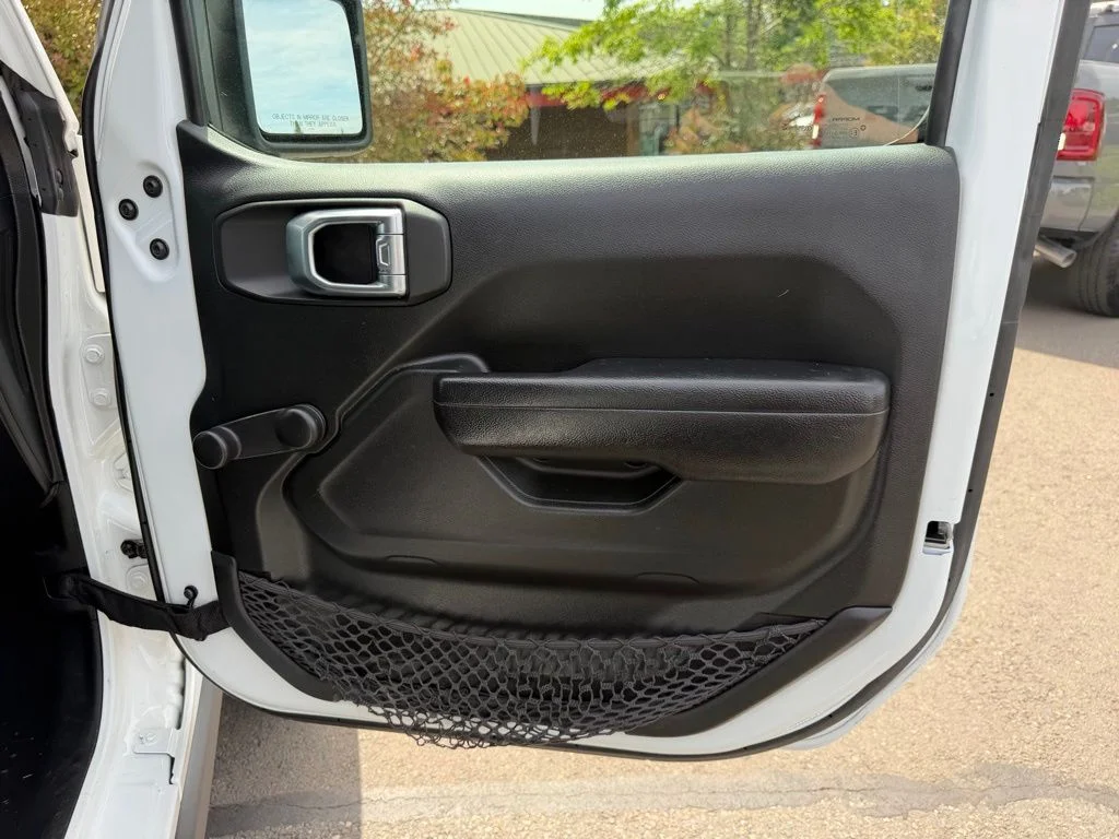 Used 2023 White/off-white Jeep Willys image 27