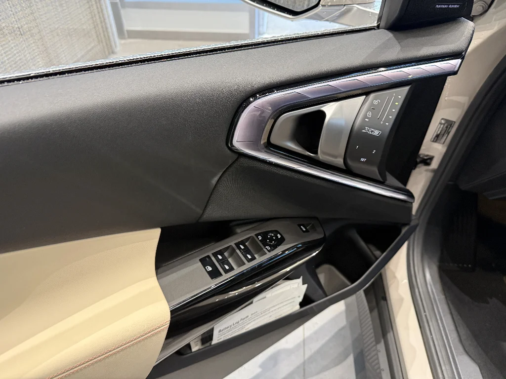 New 2026 Dune Grey Metallic BMW 30 xDrive image 11