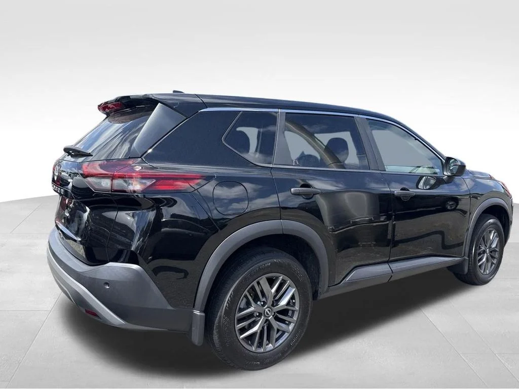 Used 2023 Black Nissan S image 10