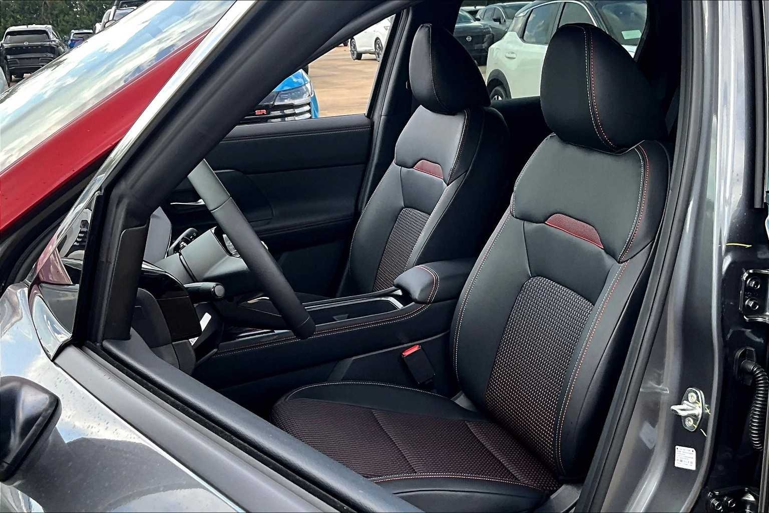 2025 Nissan Kicks SR - Photo 18