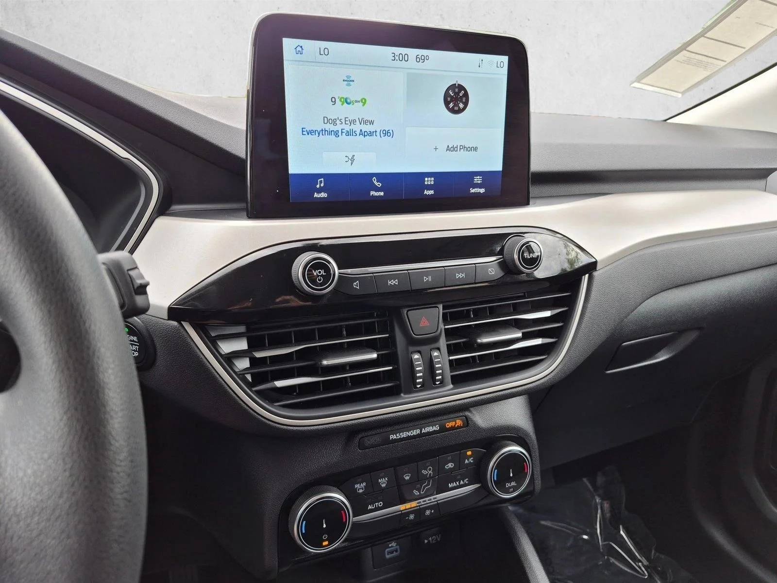 Used 2022 Oxford White Ford SE Hybrid image 14
