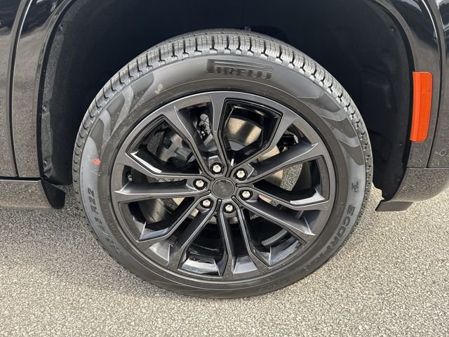 New 2026 Black Jeep Summit Reserve image 13