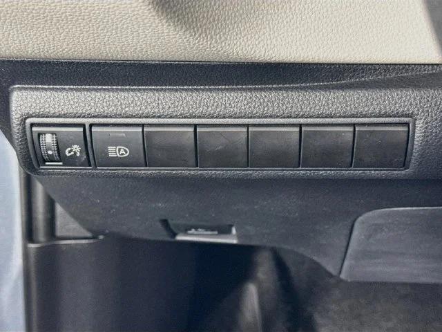 Certified Used 2022  Toyota LE image 11