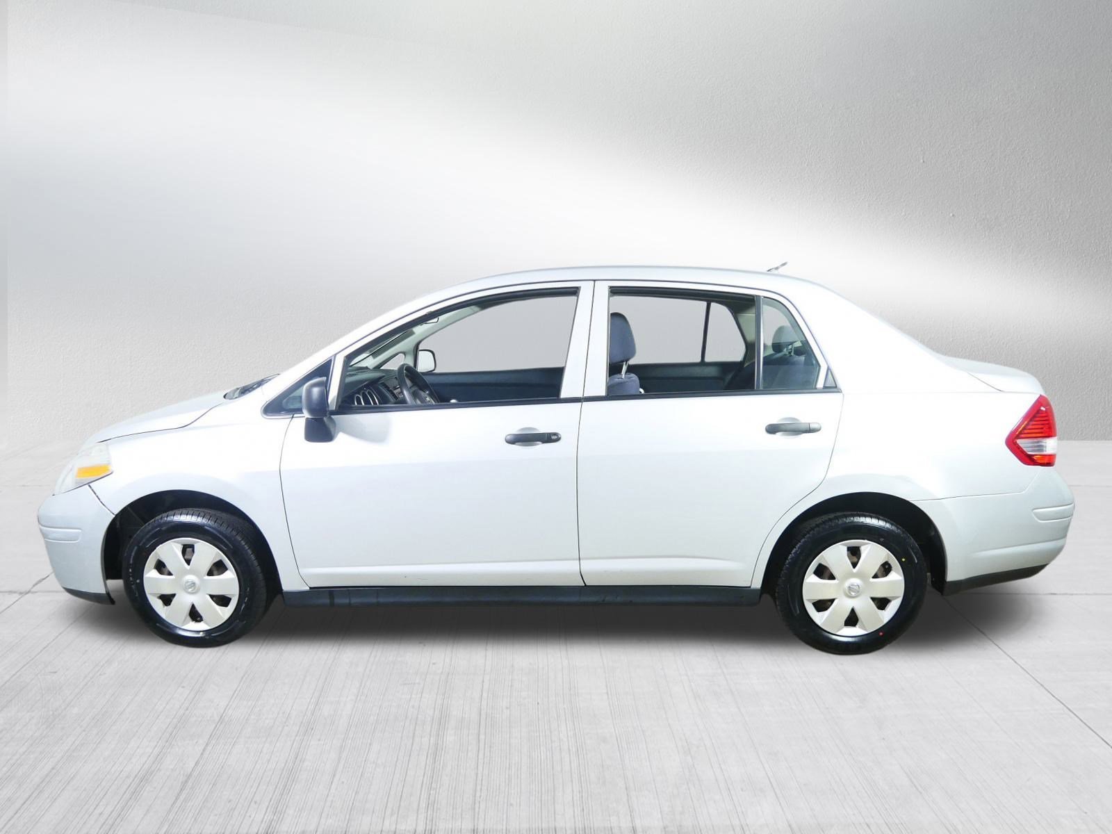 2009 Nissan Versa 1.6 photo 4
