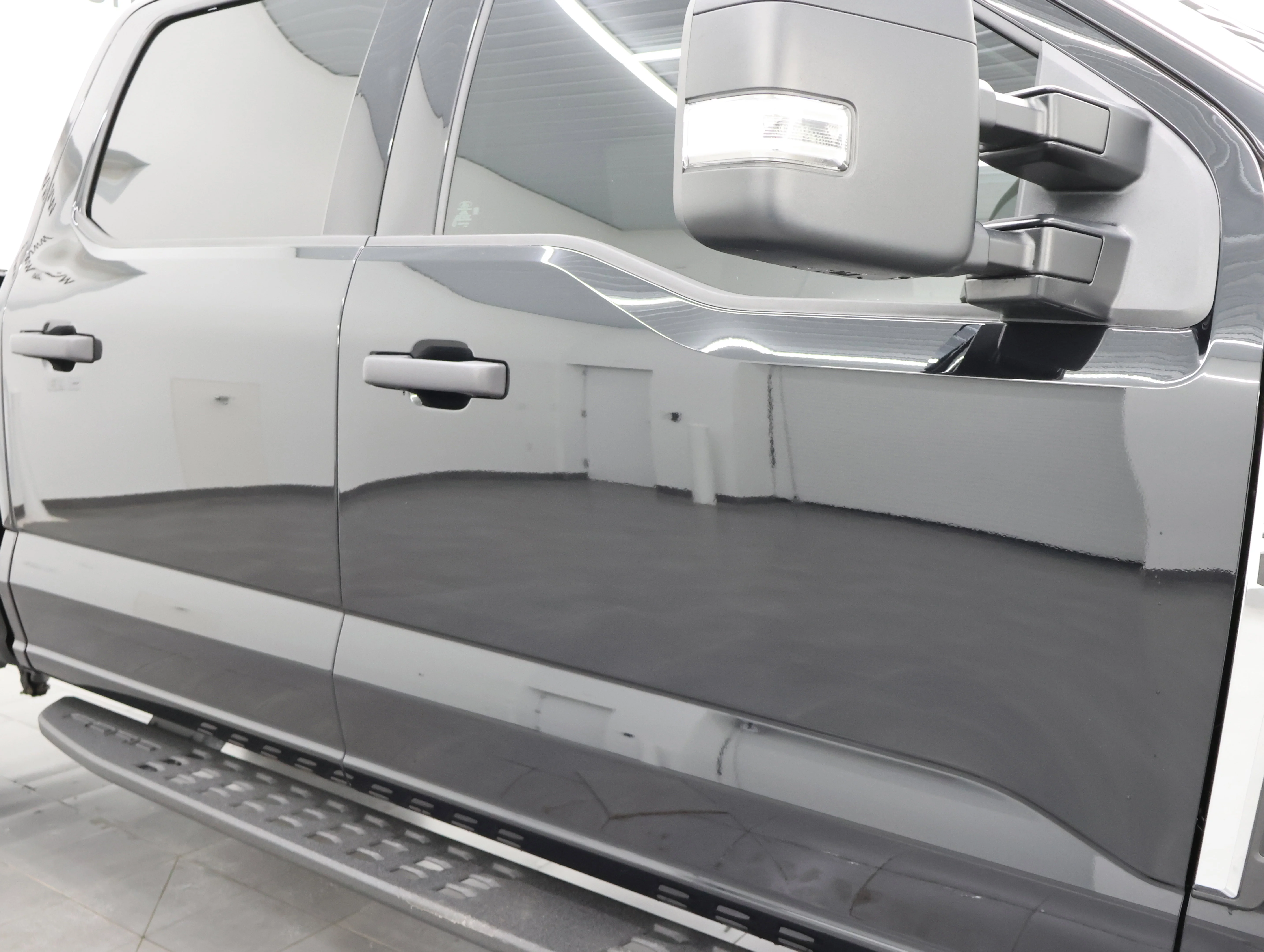 Used 2024 Agate Black Metallic Ford XLT image 22