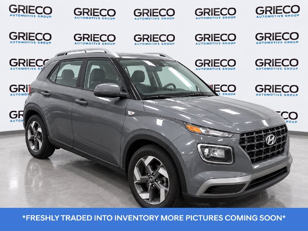 Used 2023 Gray Hyundai SEL image 1