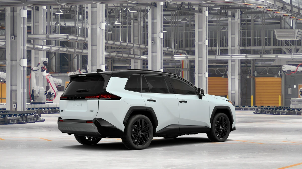New 2026 Wind Chill Pearl with Midnight Black Metallic roof Toyota XSE image 10