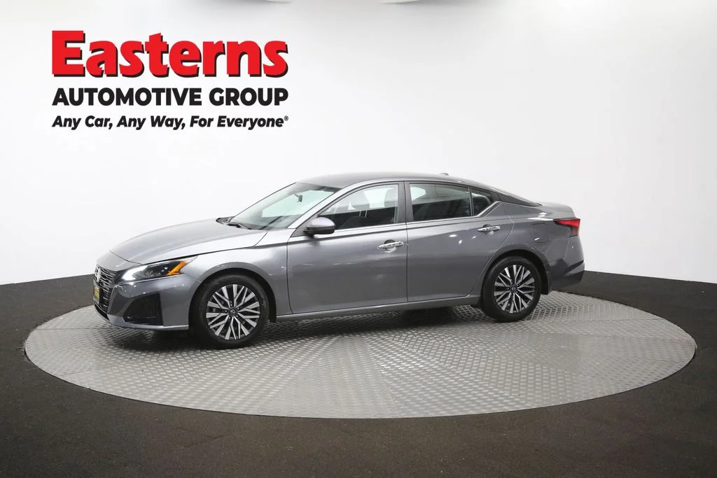 Used 2023 Gray Nissan 2.5 SV image 57