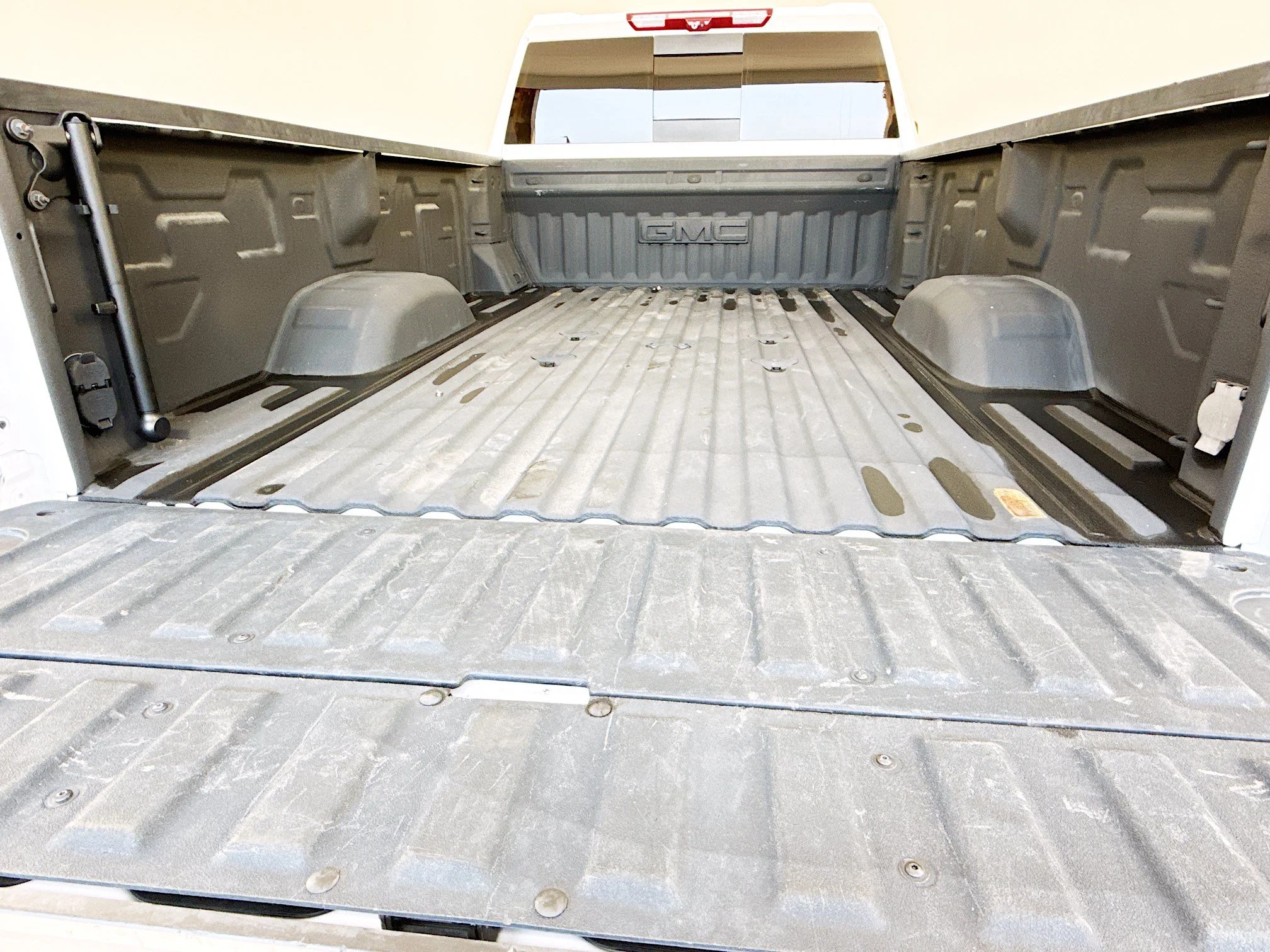 Used 2024 Summit White GMC Denali image 30