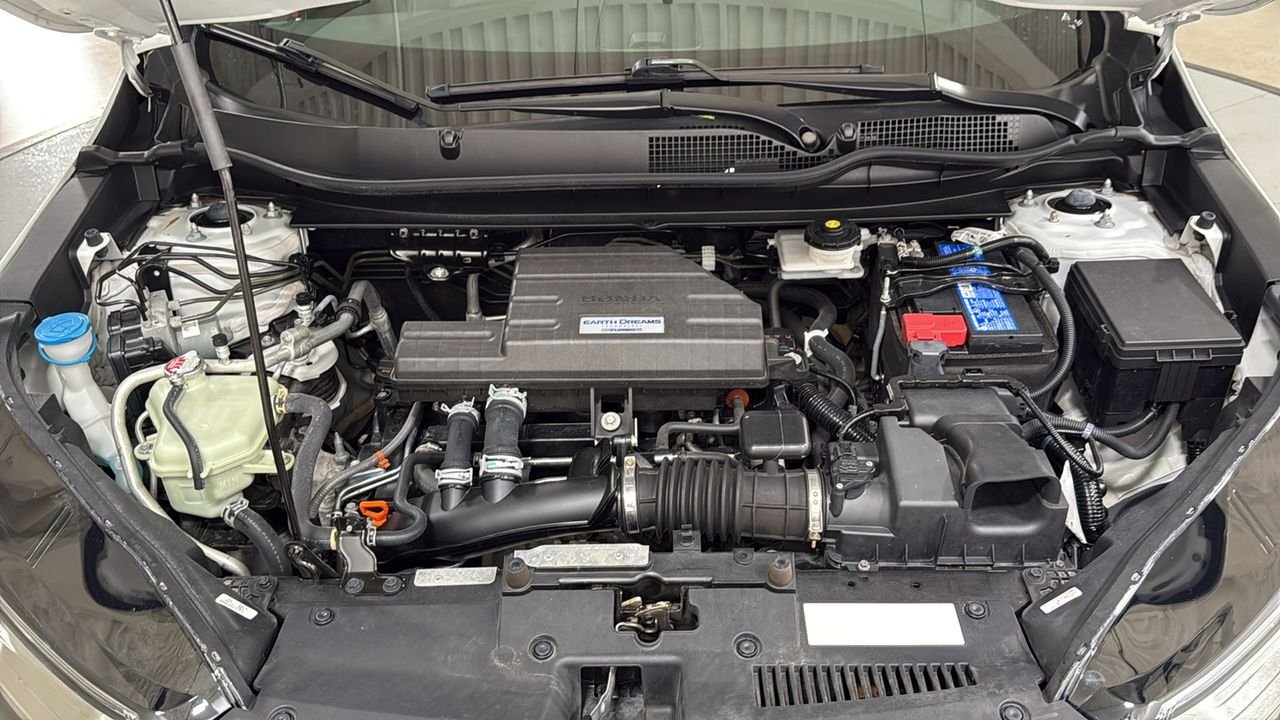 Used 2021 White Honda Touring image 25