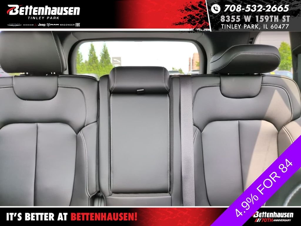 New 2026 Baltic Gray Metallic Clear-Coat Exterior Paint Jeep Limited image 24