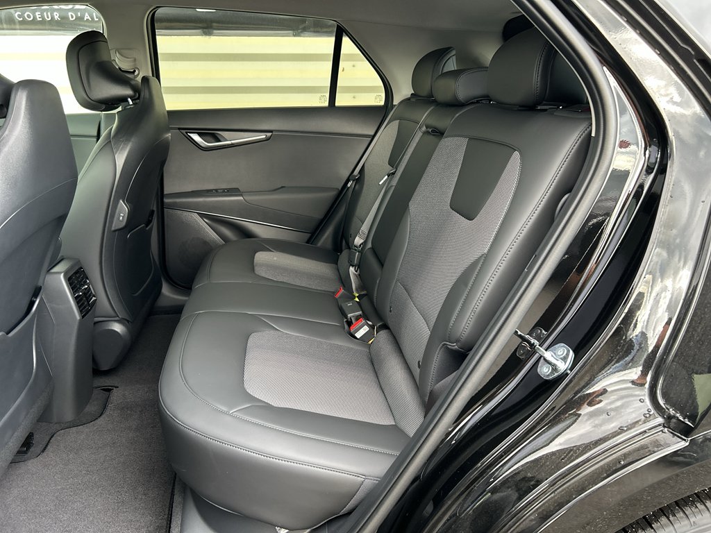 New 2026 Aurora Black Pearl Kia WIND image 12