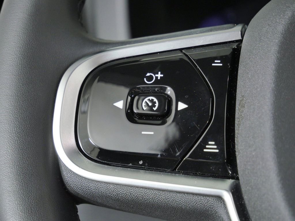Used 2025 Black Volvo T8 Ultra Black Edition image 42