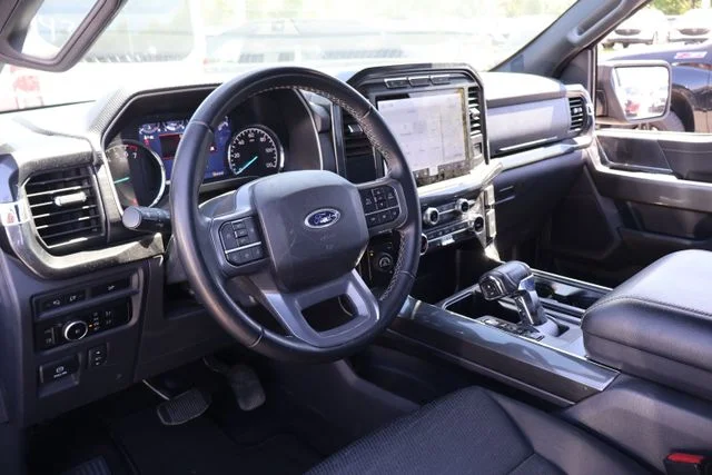 Used 2023 Black Ford XLT image 8