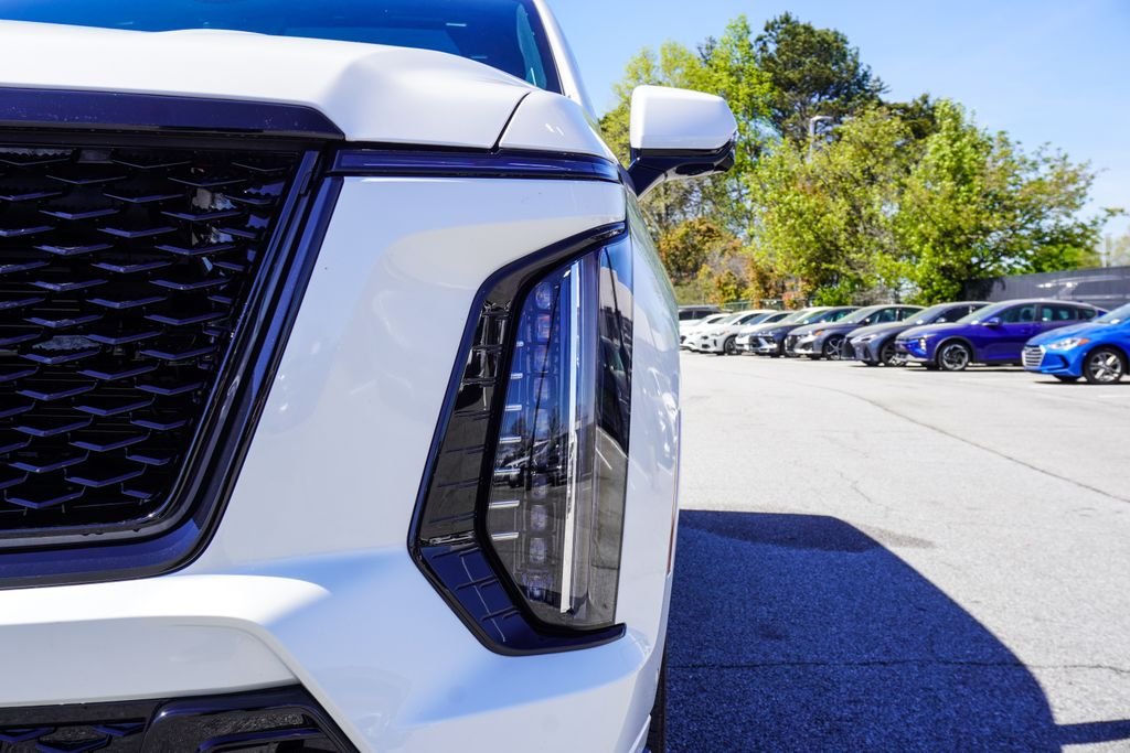 Used 2025 White Cadillac V-Series image 44