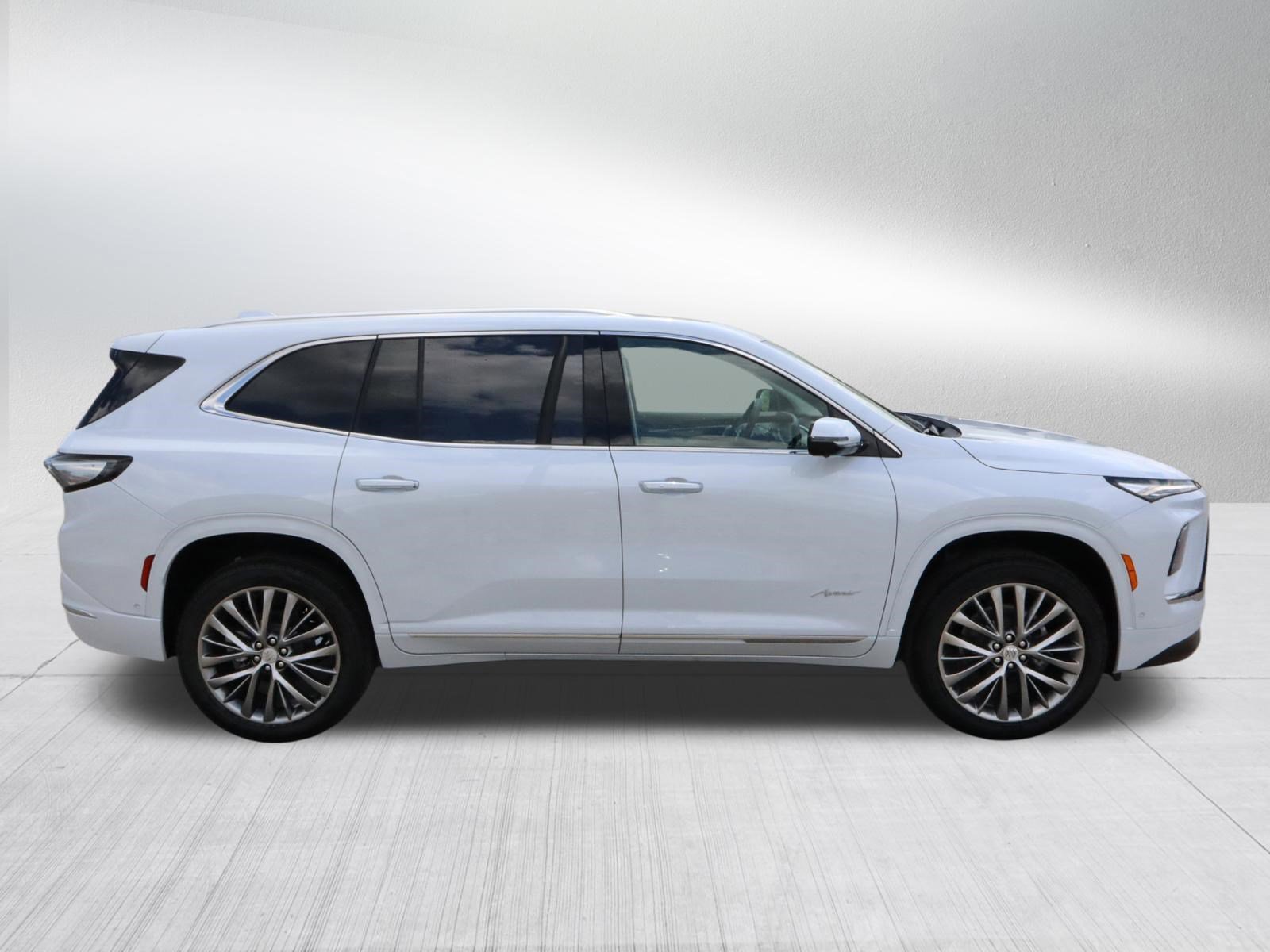 2026 Buick Enclave Avenir - Photo 8