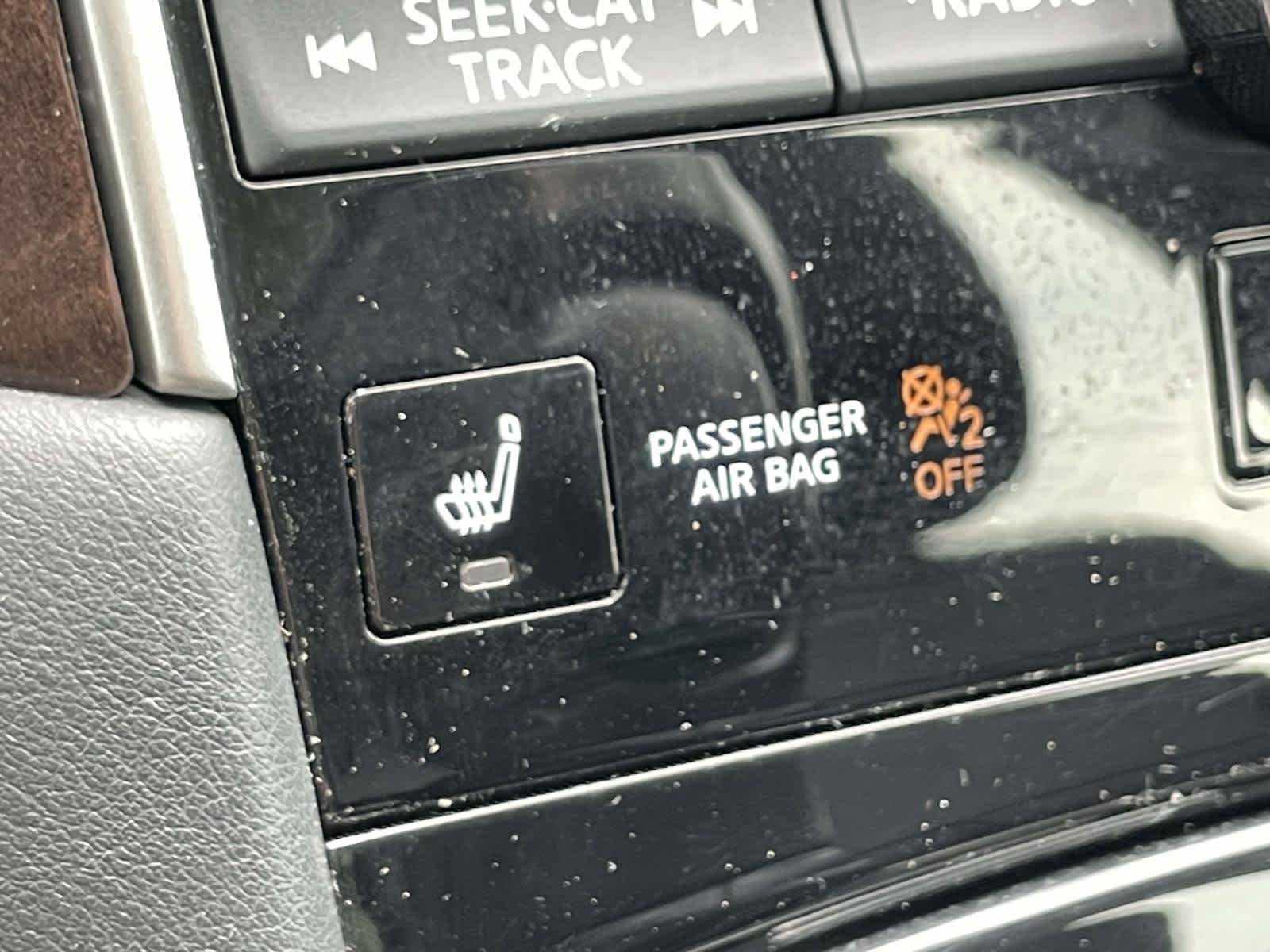 Used 2018 Black Obsidian INFINITI 3.0t LUXE image 27