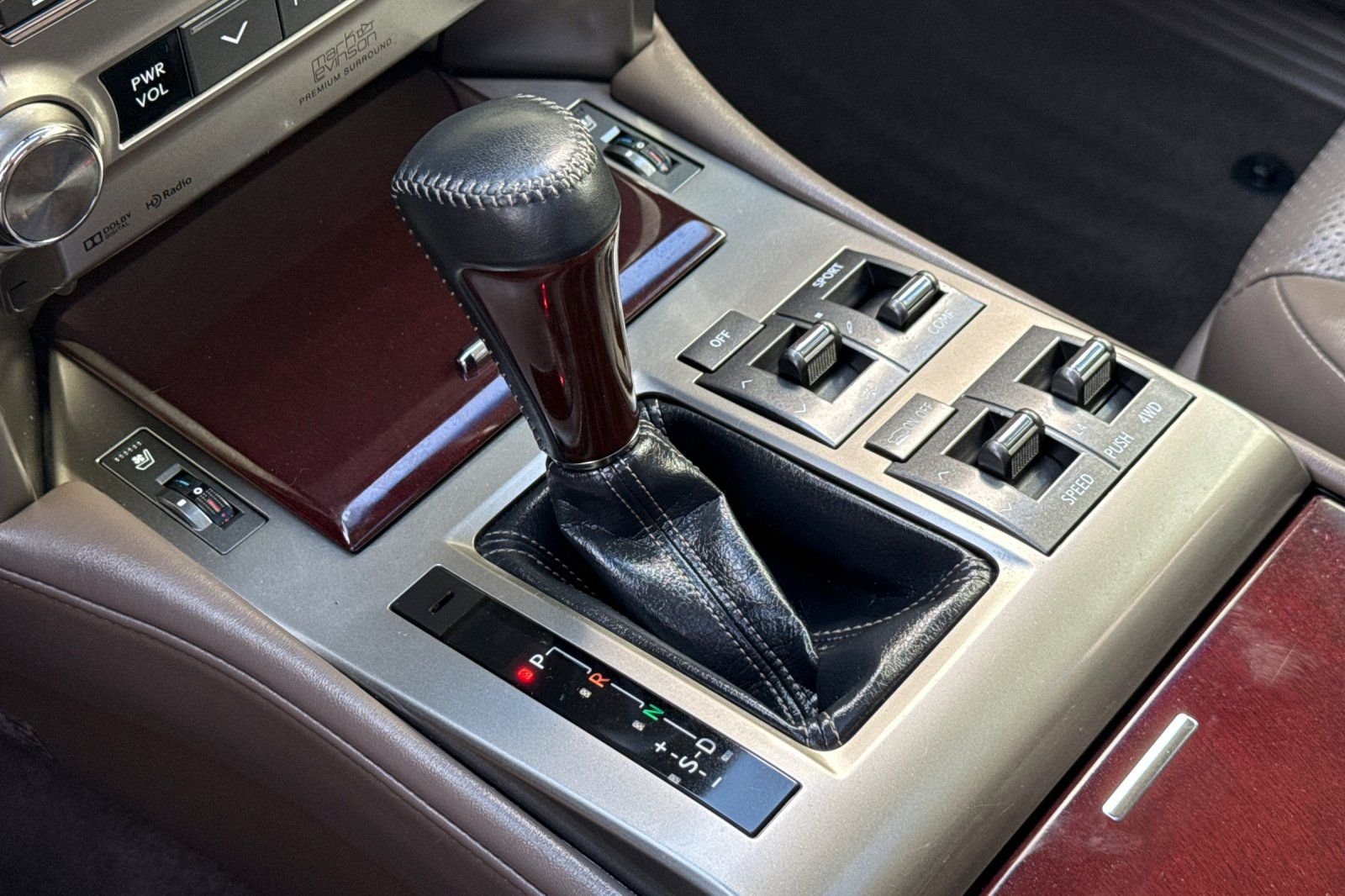 Used 2019  Lexus 460 Luxury image 23