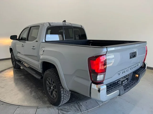 Used 2020 Cement Toyota SR5 image 8