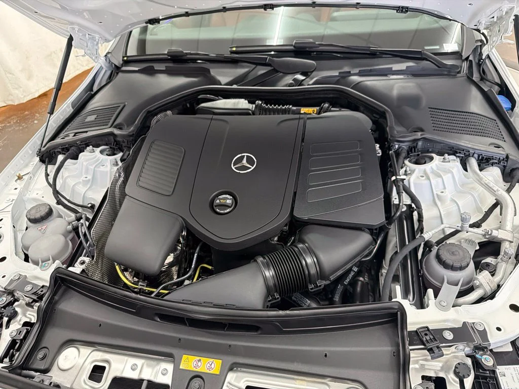 New 2027 White Mercedes-Benz C 300 image 32