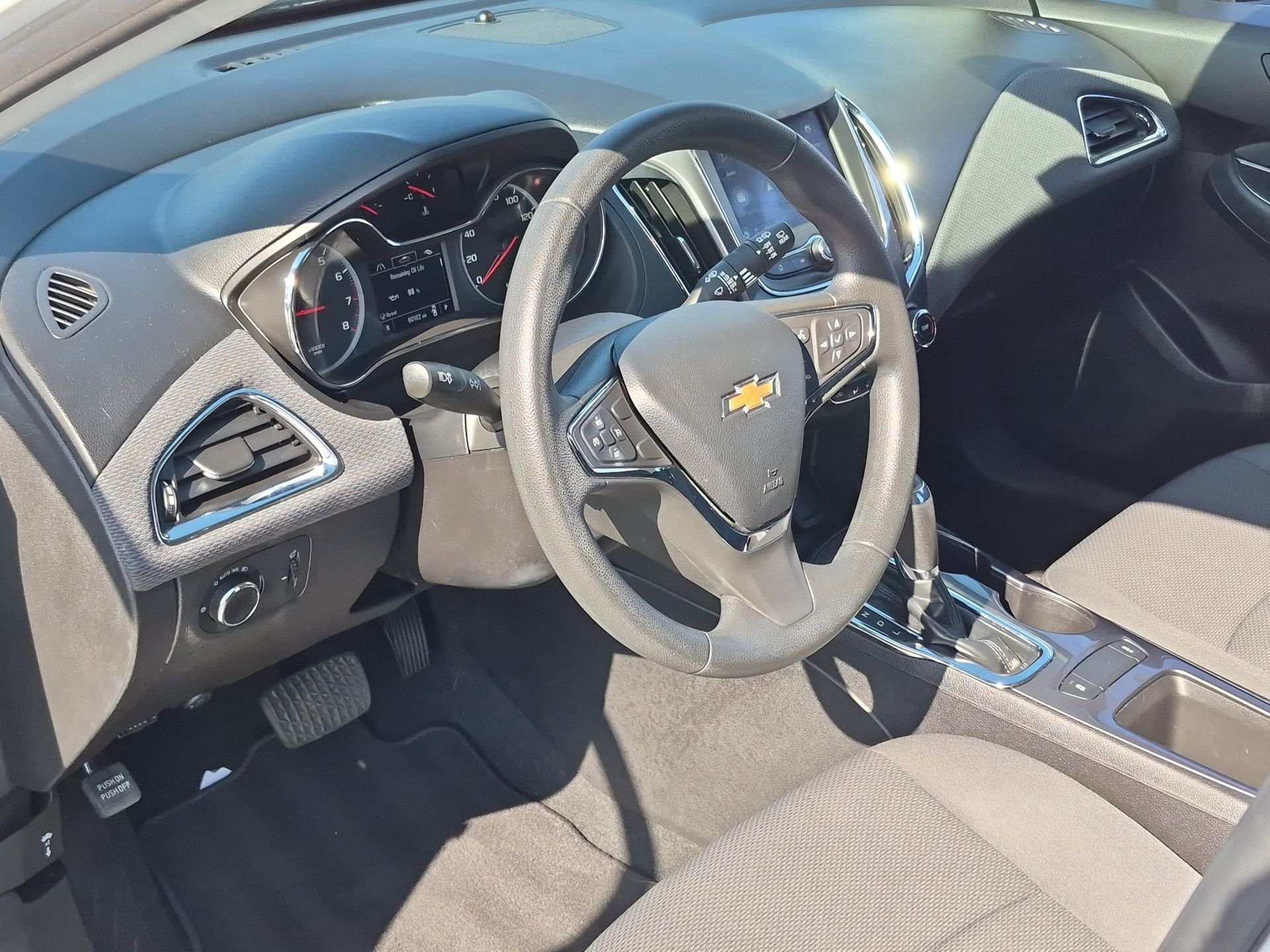Used 2019 White Chevrolet LS image 10