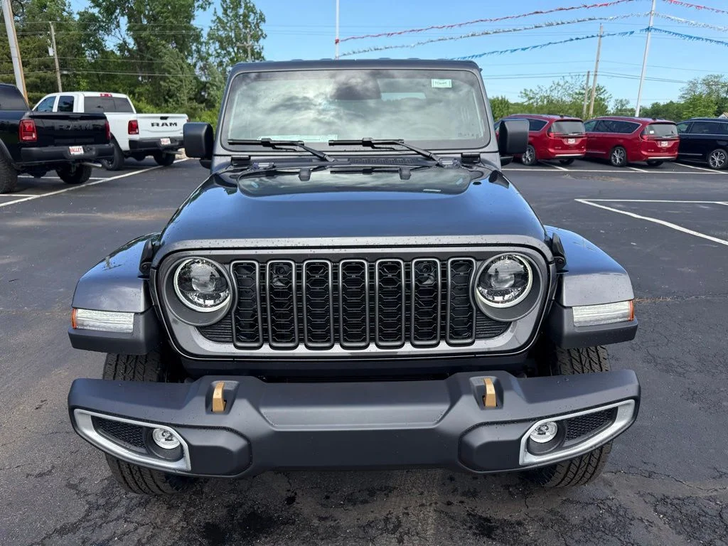 New 2026 Granite Crystal Metallic Clear-Coat Exterior Paint Jeep 85th Anniversary Edition image 3