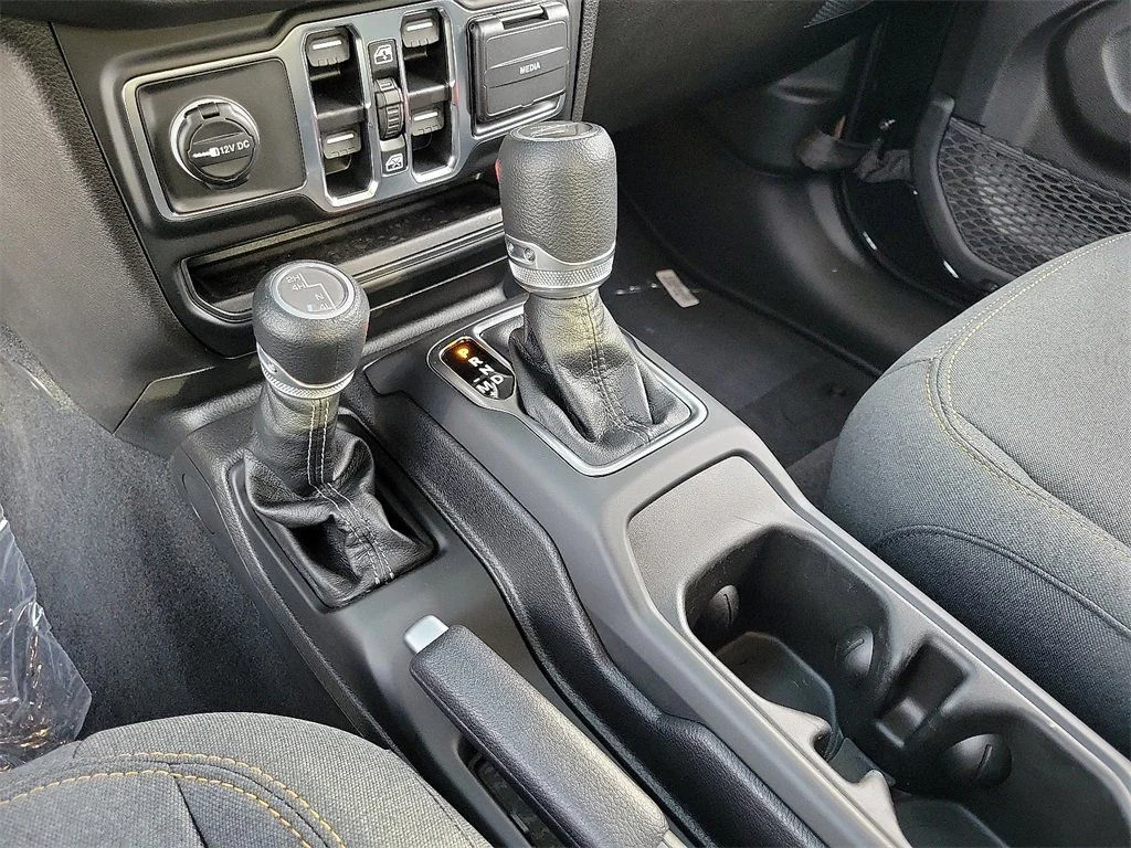 2025 Jeep Gladiator Sport S - Photo 13
