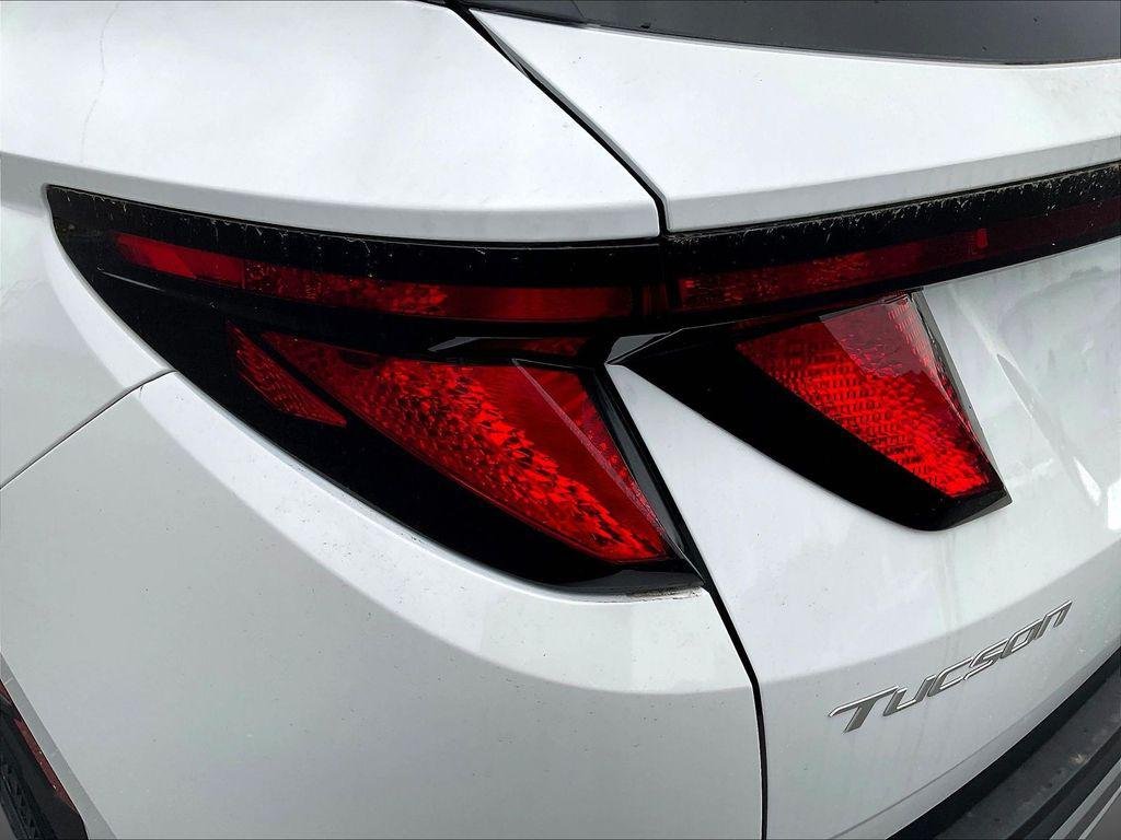 New 2026 White Hyundai SEL AWD image 28