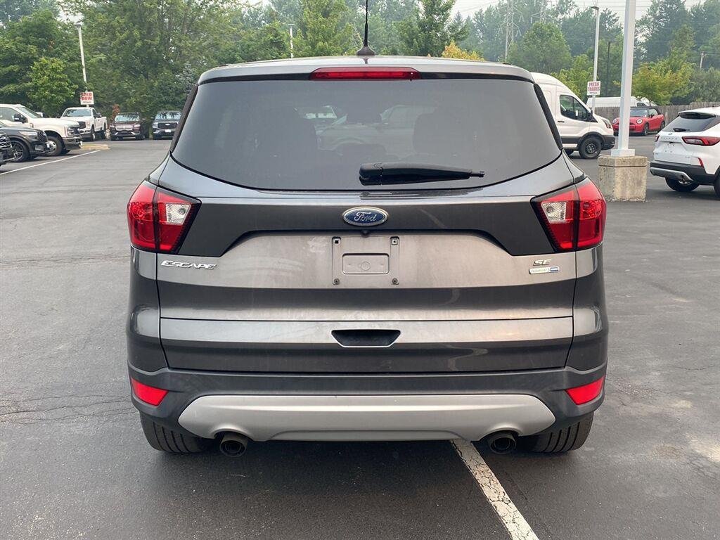 Used 2019 Magnetic Ford SE image 9