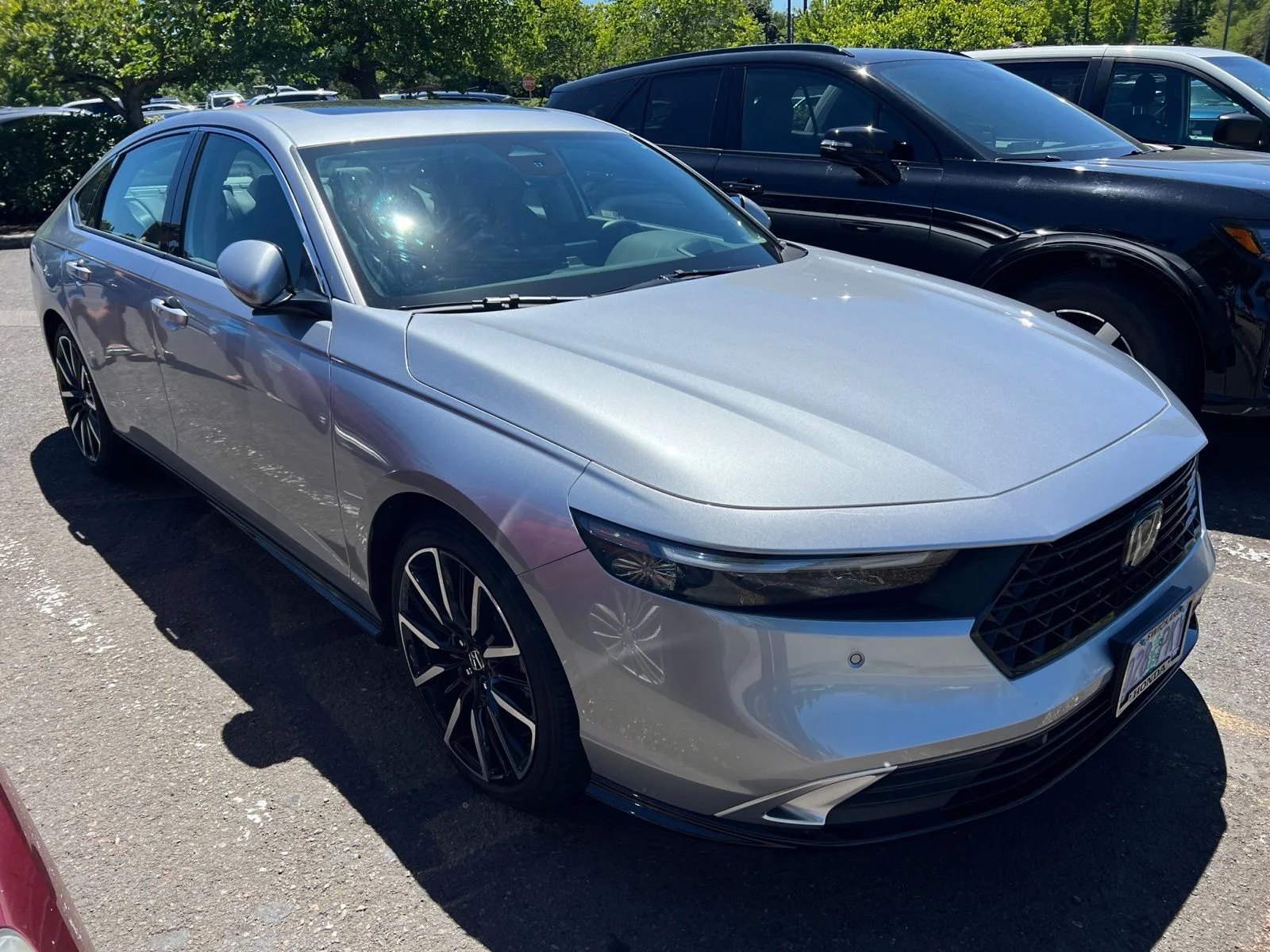 Used 2023 Lunar Silver Metallic Honda Touring image 6