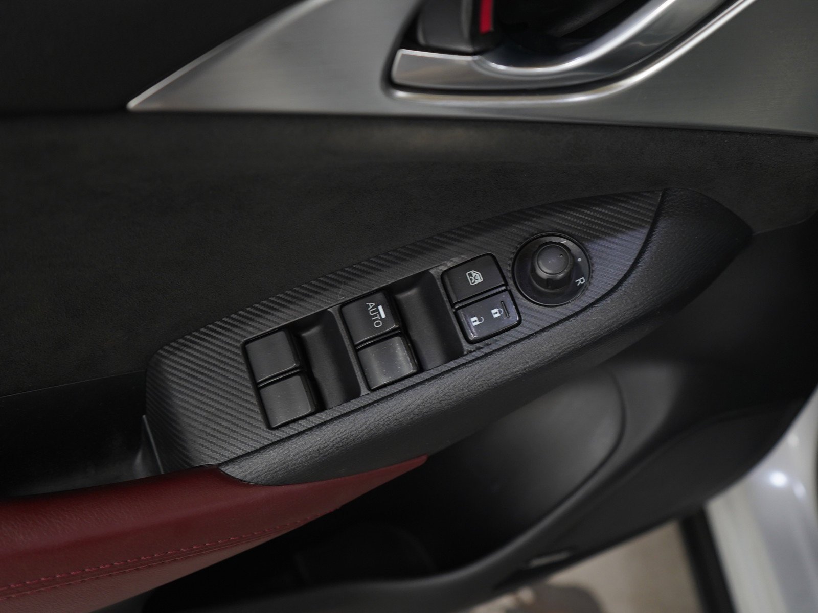 Used 2016 Crystal White Pearl Mica Mazda Grand Touring image 19