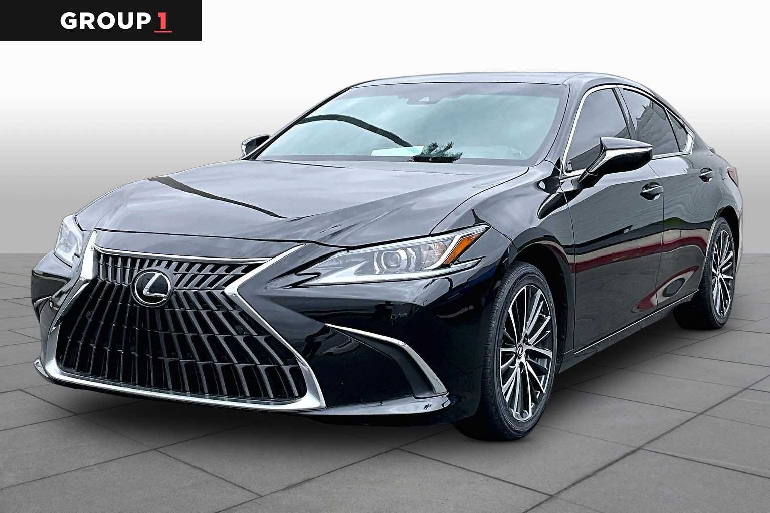 2024 Lexus ES 300h 300h's photo