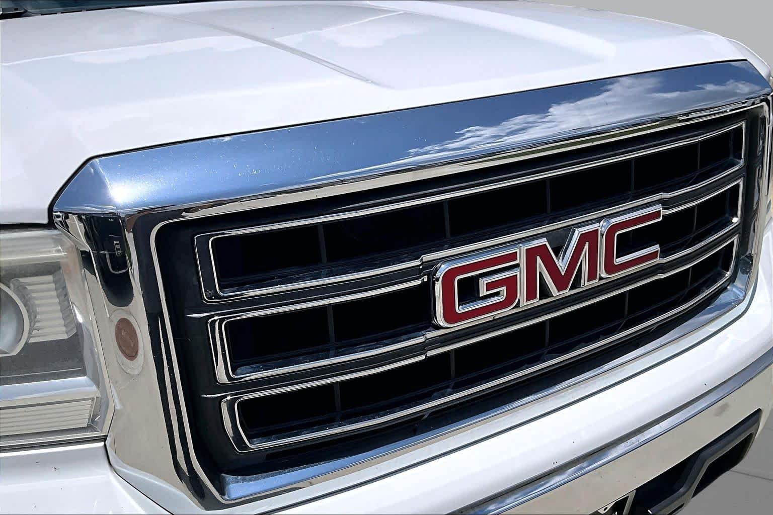 Used 2014 Summit White GMC SLE image 27