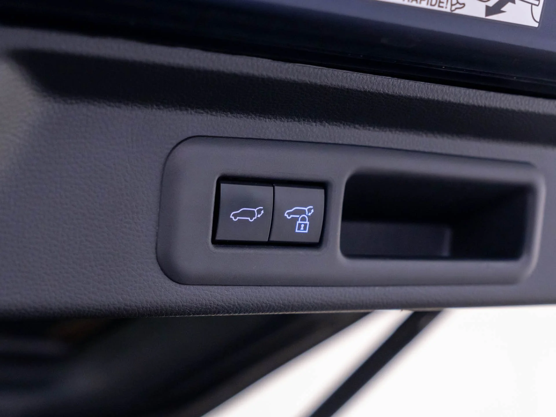 Used 2024  Toyota Platinum image 34