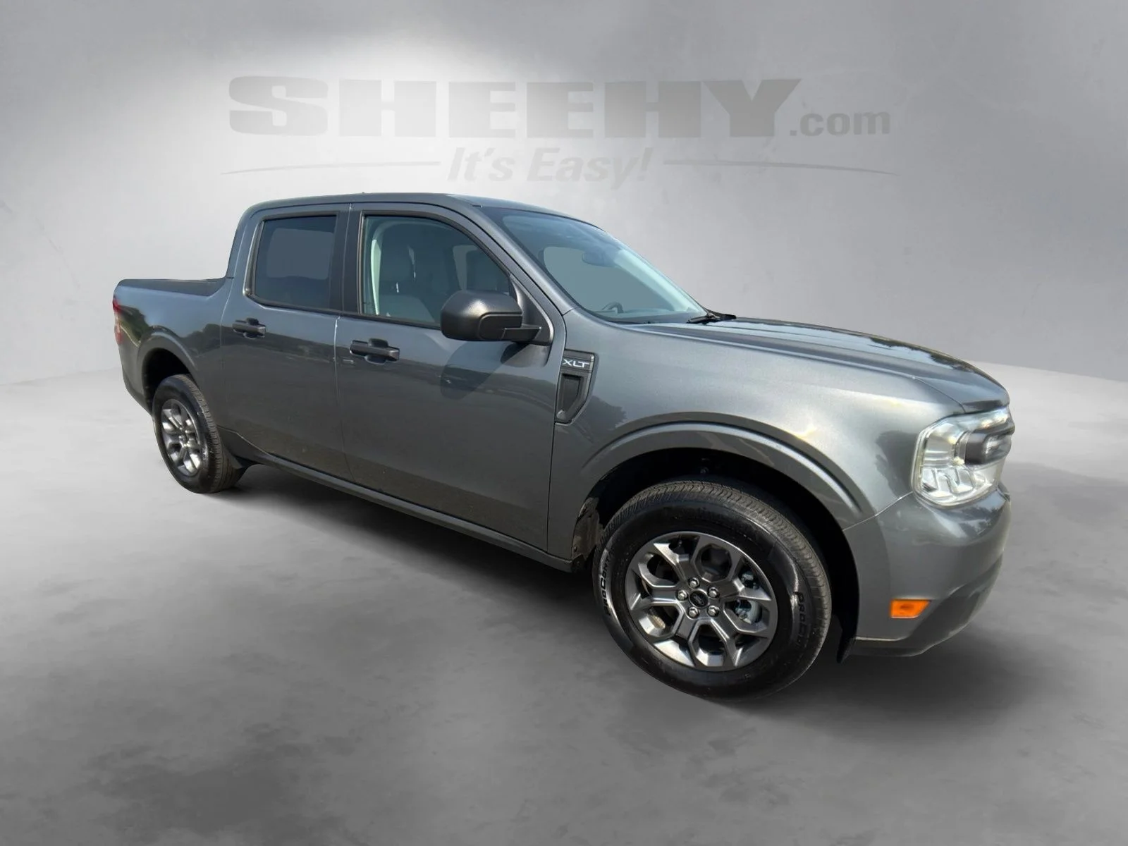 Used 2024 Gray Ford XLT image 2