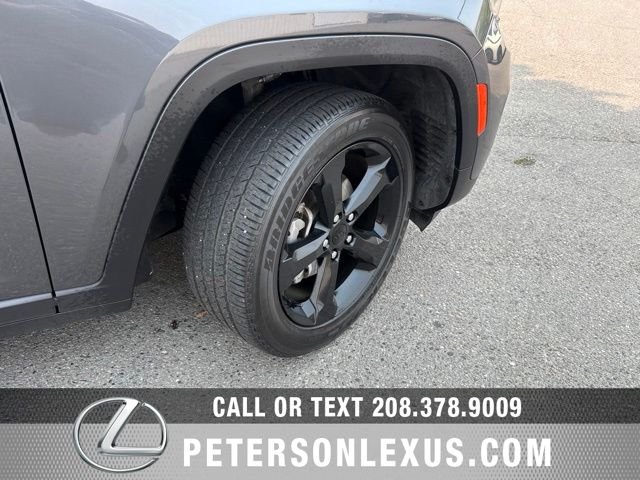 Used 2024 Gray Jeep Altitude X image 10
