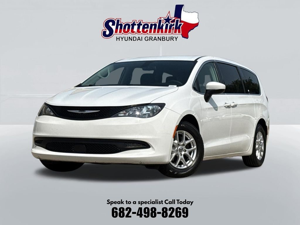 Used 2022 White Chrysler LX image 1