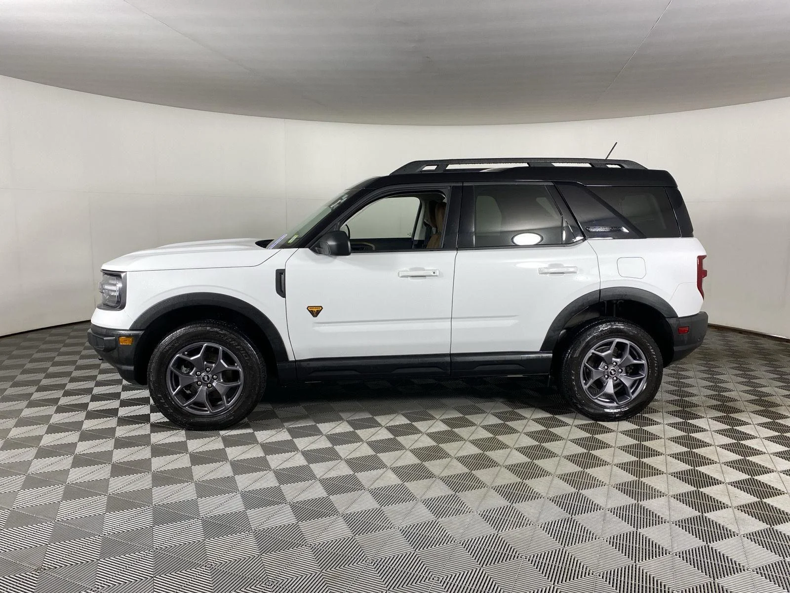Used 2024 Oxford White Ford  image 7