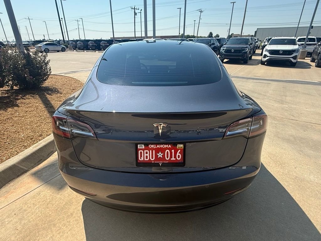 Used 2022 Midnight Silver Metallic Tesla Base image 4