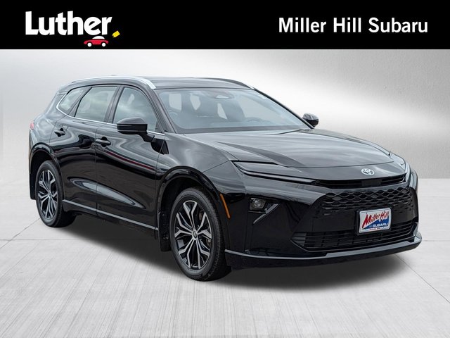 2025 Toyota Crown Signia XLE