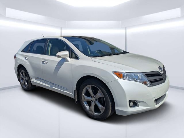 Used 2013 White Toyota LE image 1