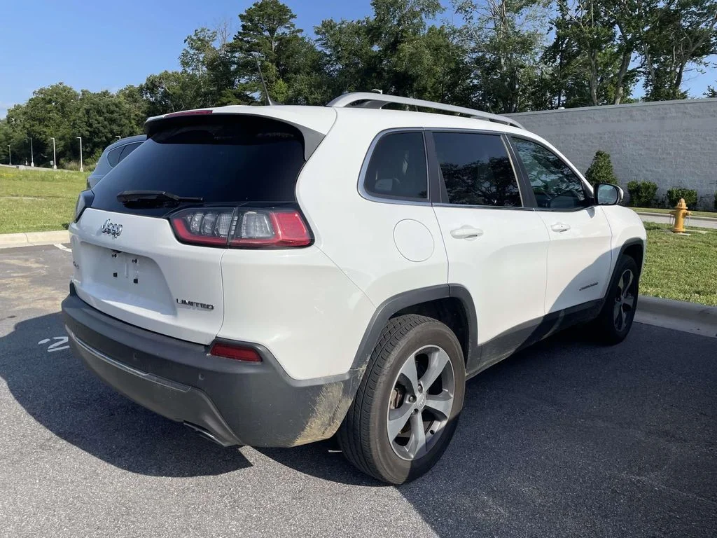 Used 2019 Bright White Clearcoat Jeep Limited image 4
