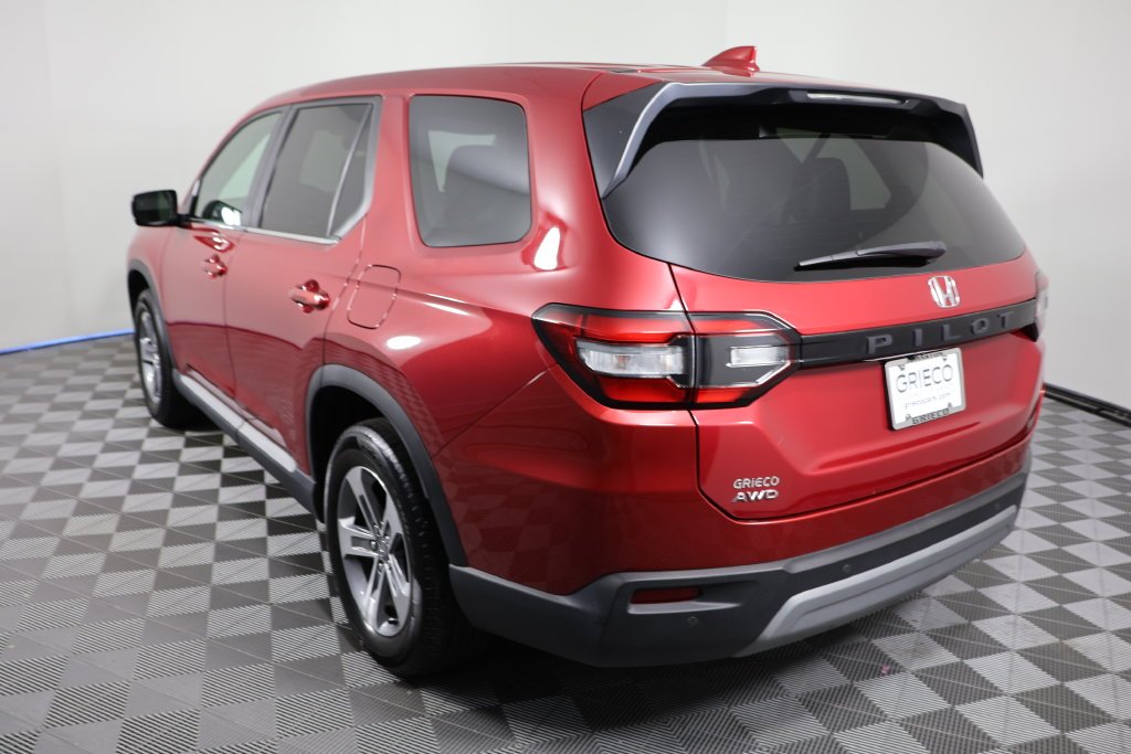 Used 2025 Radiant Red Metallic II Honda EX-L image 6