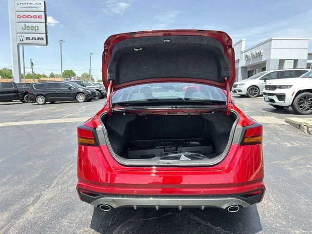 New 2026 Scarlet Nissan 2.5 SV image 6