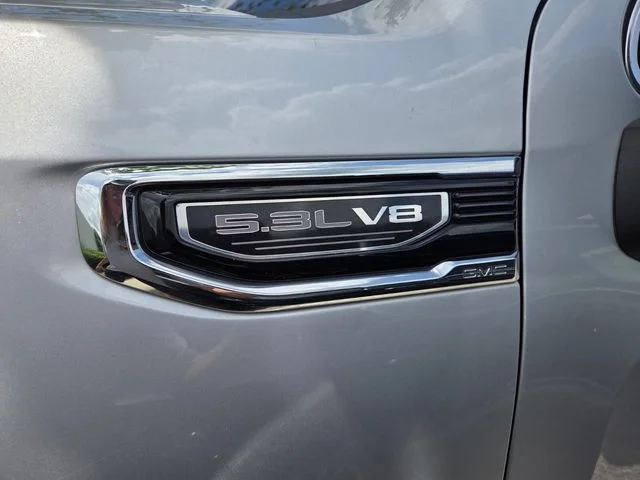 Used 2021 Silver GMC SLT image 3