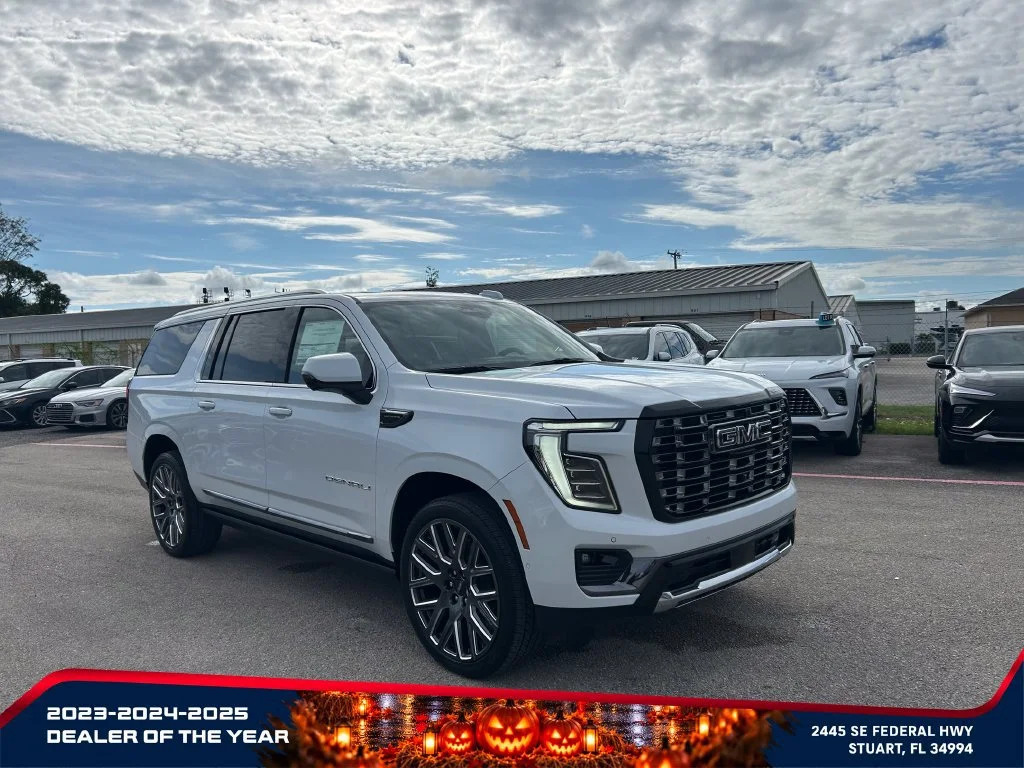 New 2027 Glacier White Tricoat GMC Denali Ultimate image 2